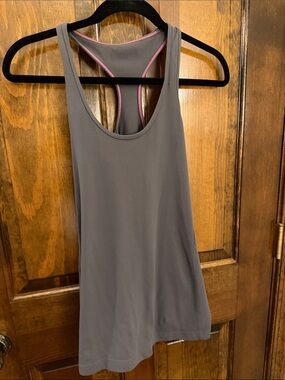EUC Women’s Lululemon Gray Cool Racerback Tank Top- Size 6